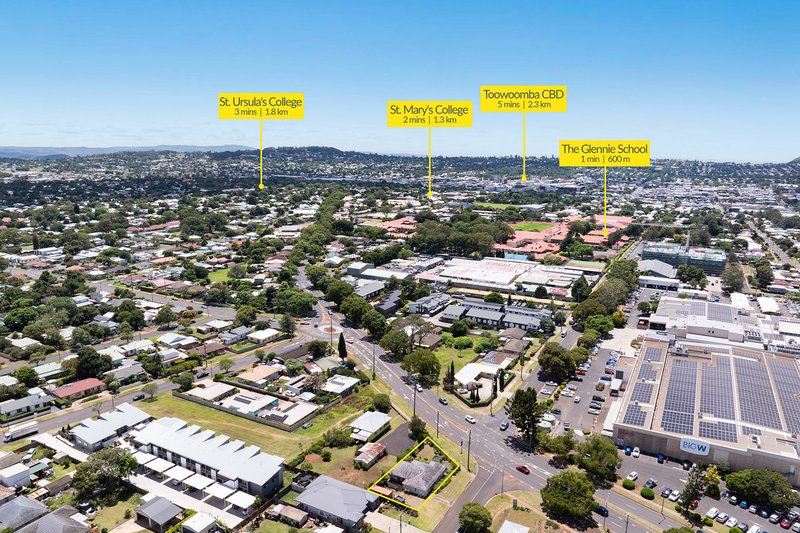 Photo - 113 Anzac Avenue, Newtown QLD 4350 - Image 14