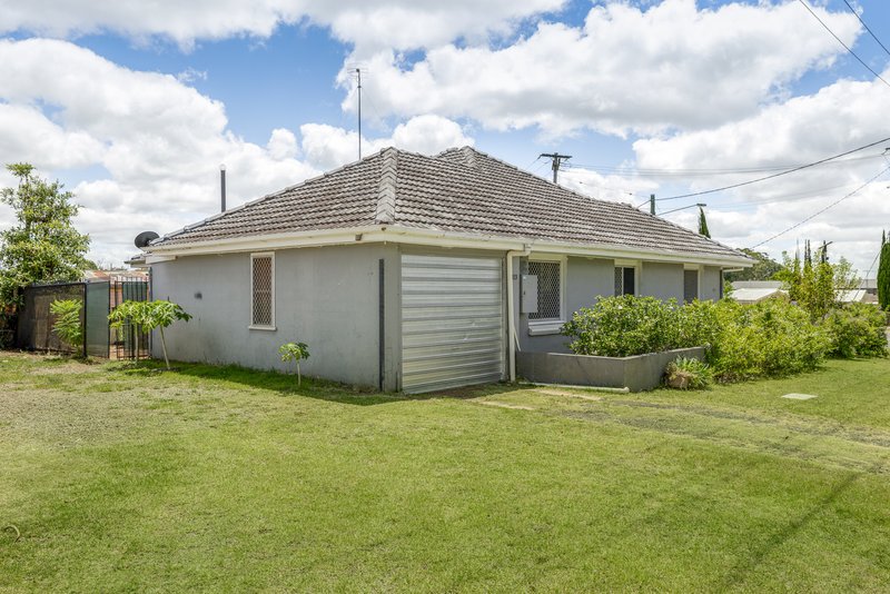 Photo - 113 Anzac Avenue, Newtown QLD 4350 - Image 17