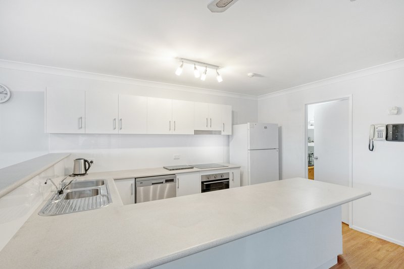 Photo - 1/13 Bass Court, Banksia Beach QLD 4507 - Image 9