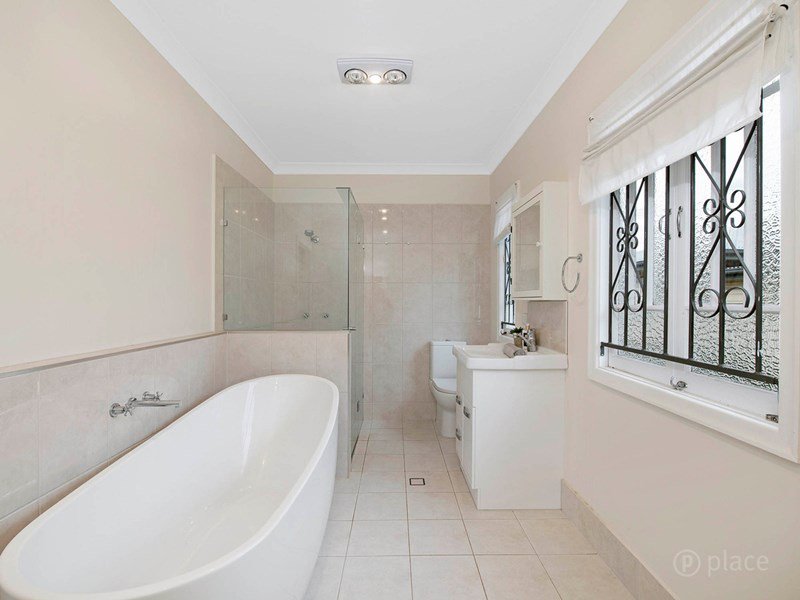 Photo - 113 Birdwood Road, Holland Park West QLD 4121 - Image 7