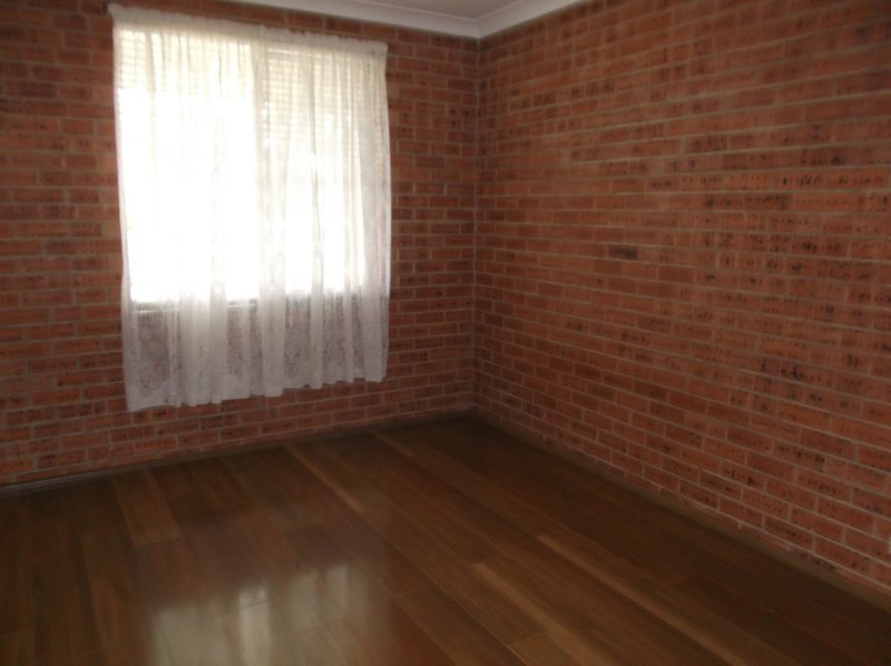 Photo - 1/13 Burnett Street, Wallerawang NSW 2845 - Image 2