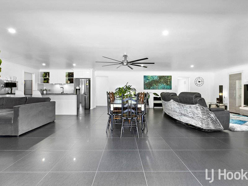 Photo - 113 Burns Street, Granville QLD 4650 - Image 6