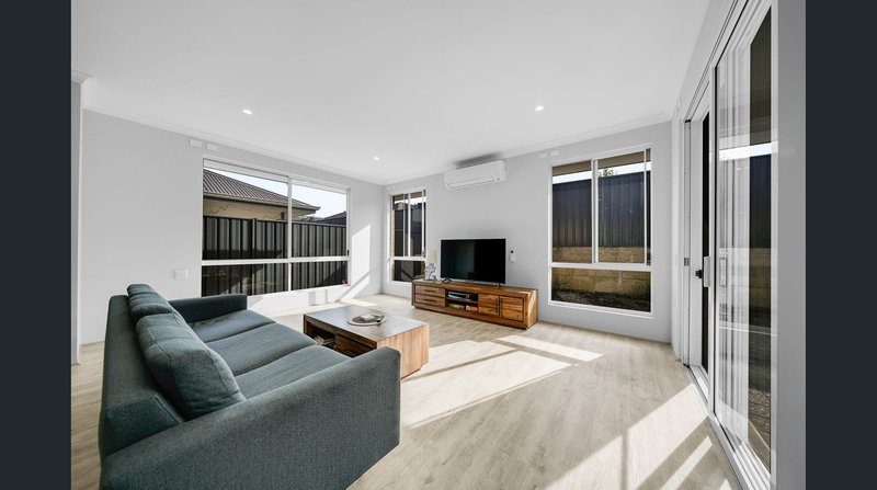 Photo - 113 Butterleaf Road, Baldivis WA 6171 - Image 5