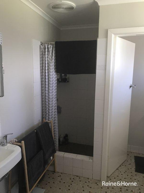 Photo - 1/13 Dayal Street, East Tamworth NSW 2340 - Image 4