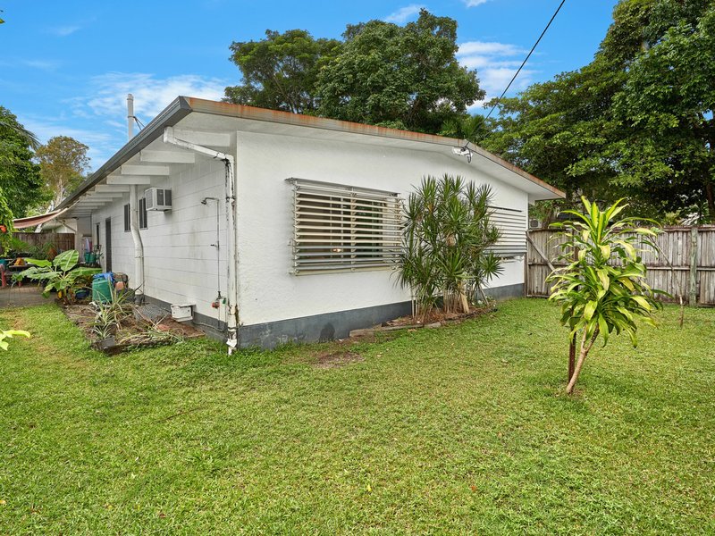 Photo - 1/13 Fairway Street, Yorkeys Knob QLD 4878 - Image 8