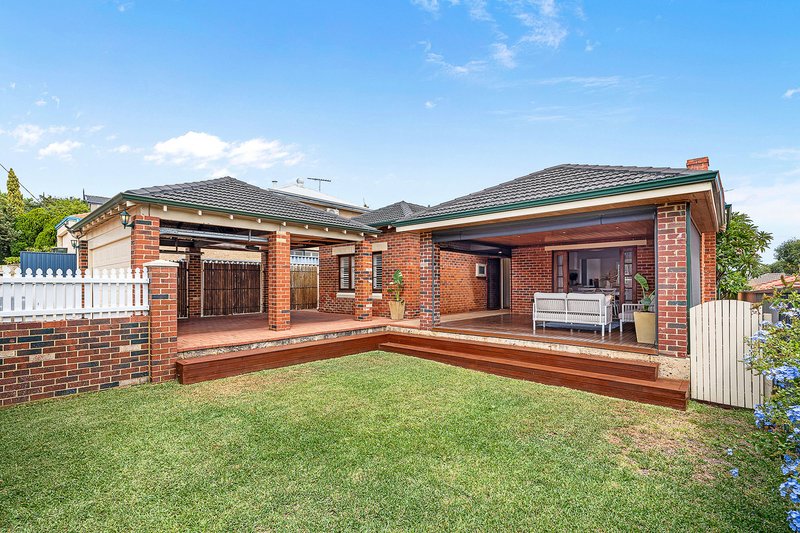 Photo - 113 Grand Promenade, Doubleview WA 6018 - Image 2