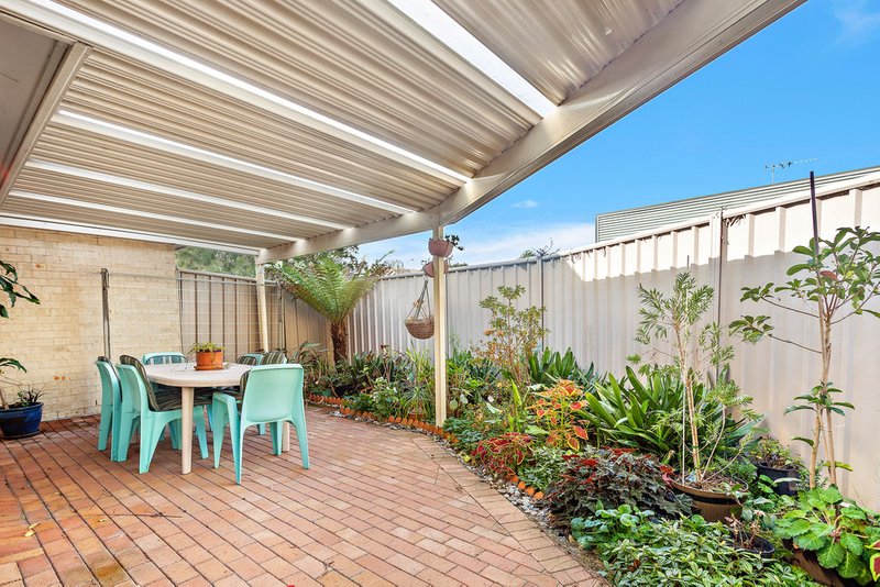 Photo - 1/13 Henley Road, Thirroul NSW 2515 - Image 4