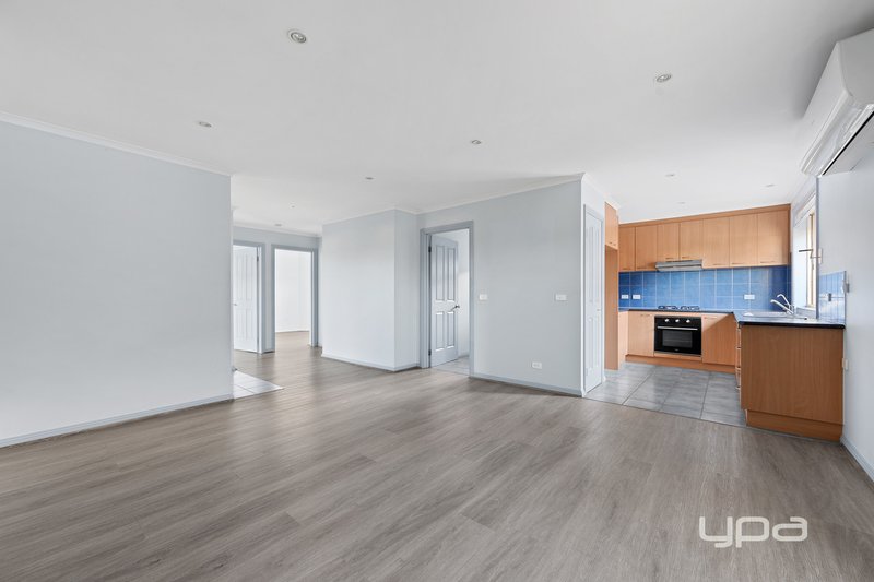 Photo - 1/13 Jefferson Street, St Albans VIC 3021 - Image 3
