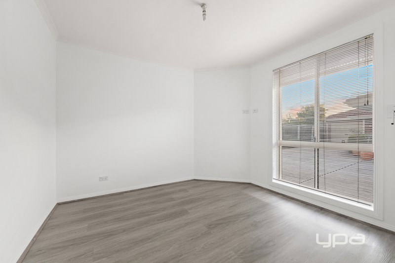 Photo - 1/13 Jefferson Street, St Albans VIC 3021 - Image 7