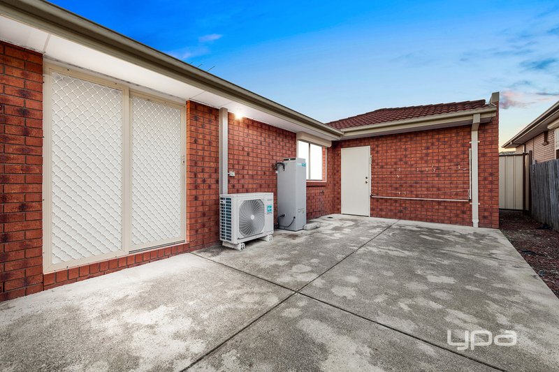 Photo - 1/13 Jefferson Street, St Albans VIC 3021 - Image 10