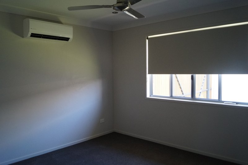 Photo - 1/13 Kassidy Drive, Emerald QLD 4720 - Image 7
