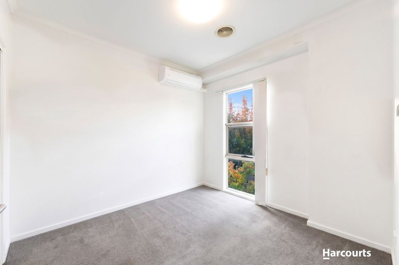 Photo - 11/3 Keylana Boulevard, Mount Waverley VIC 3149 - Image 8