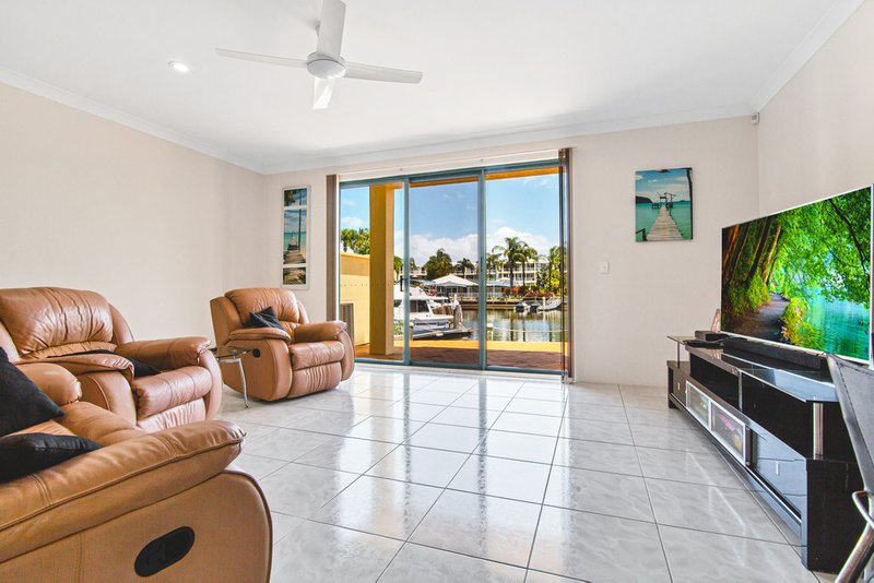 Photo - 11/3 Lee Road, Runaway Bay QLD 4216 - Image 5