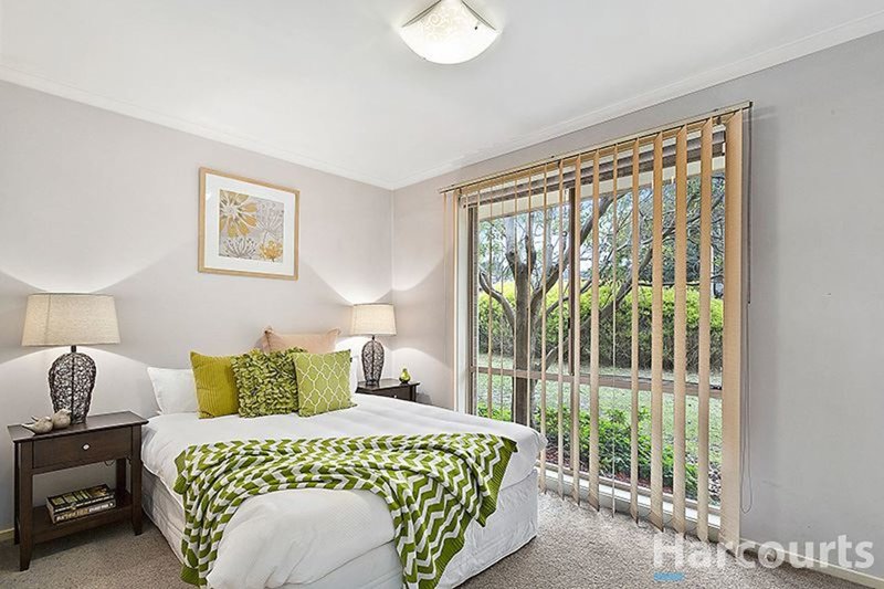 Photo - 1/13 Meadow Crescent, Mount Waverley VIC 3149 - Image 7