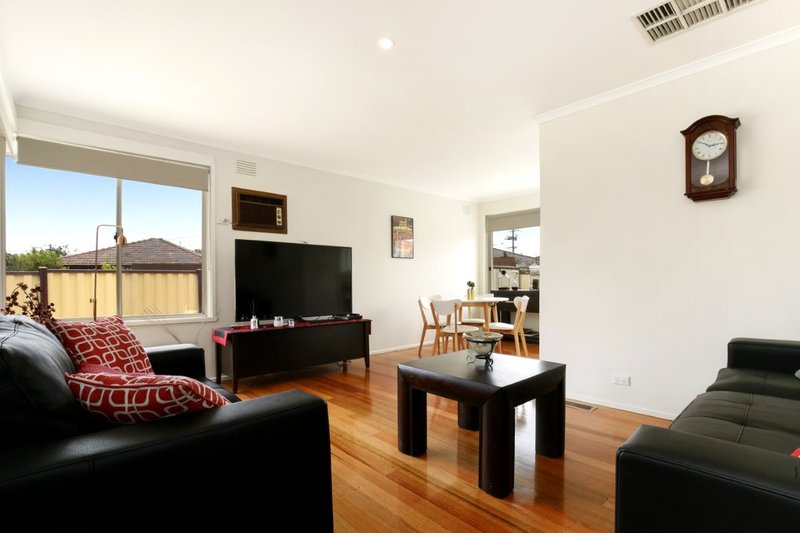 Photo - 1/13 Meagan Close, Thomastown VIC 3074 - Image 4