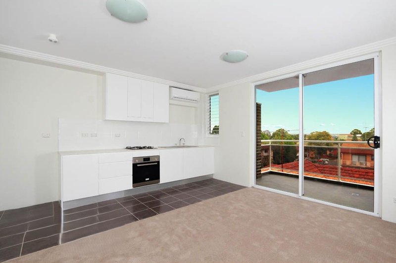 Photo - 11/3 Mona Street, Allawah NSW 2218 - Image 2