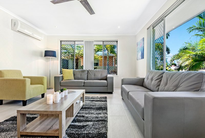 Photo - 113 Monaco Street, Broadbeach Waters QLD 4218 - Image 5