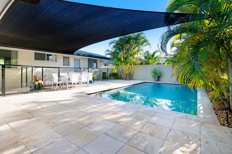 Photo - 113 Monaco Street, Broadbeach Waters QLD 4218 - Image 18