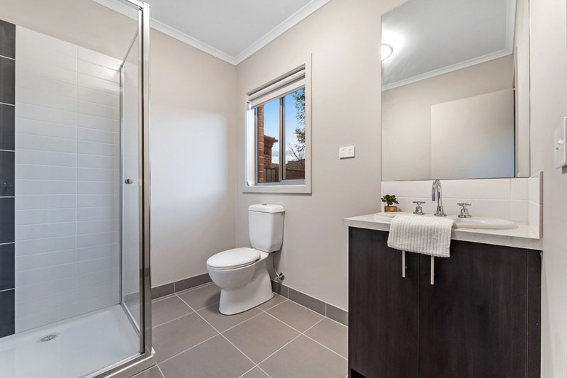 Photo - 113 Moor Park Drive, Craigieburn VIC 3064 - Image 16