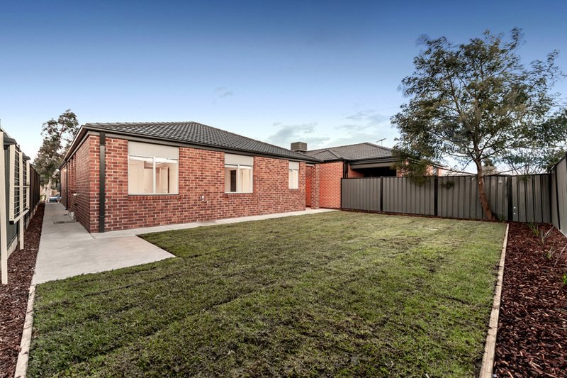 Photo - 113 Moor Park Drive, Craigieburn VIC 3064 - Image 18