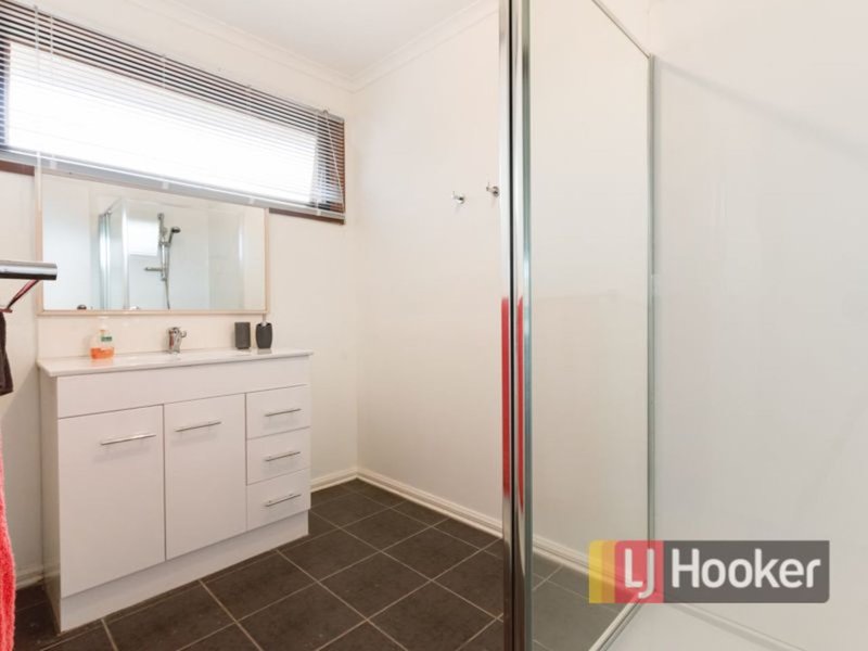 Photo - 1/13 Normanby Street, Cranbourne VIC 3977 - Image 4