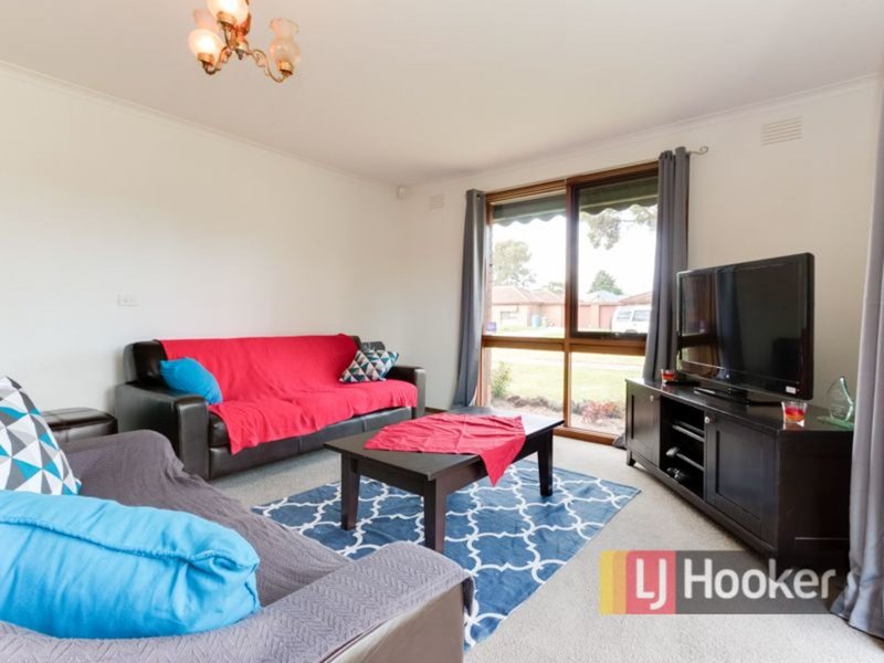 Photo - 1/13 Normanby Street, Cranbourne VIC 3977 - Image 5