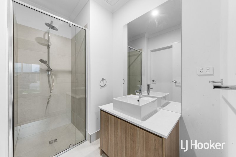 Photo - 113 Prudence Parade, Point Cook VIC 3030 - Image 6
