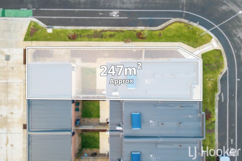 Photo - 113 Prudence Parade, Point Cook VIC 3030 - Image 17