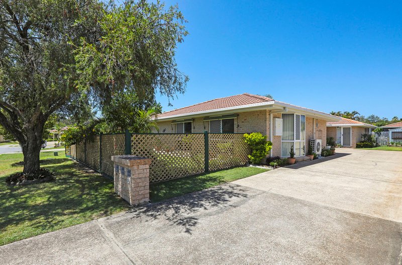 Photo - 1/13 Riccarton Place, Labrador QLD 4215 - Image 1