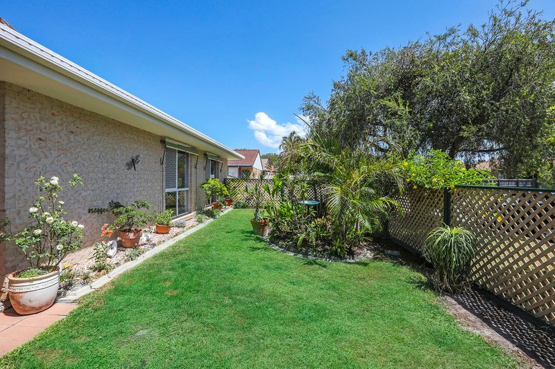 Photo - 1/13 Riccarton Place, Labrador QLD 4215 - Image 3