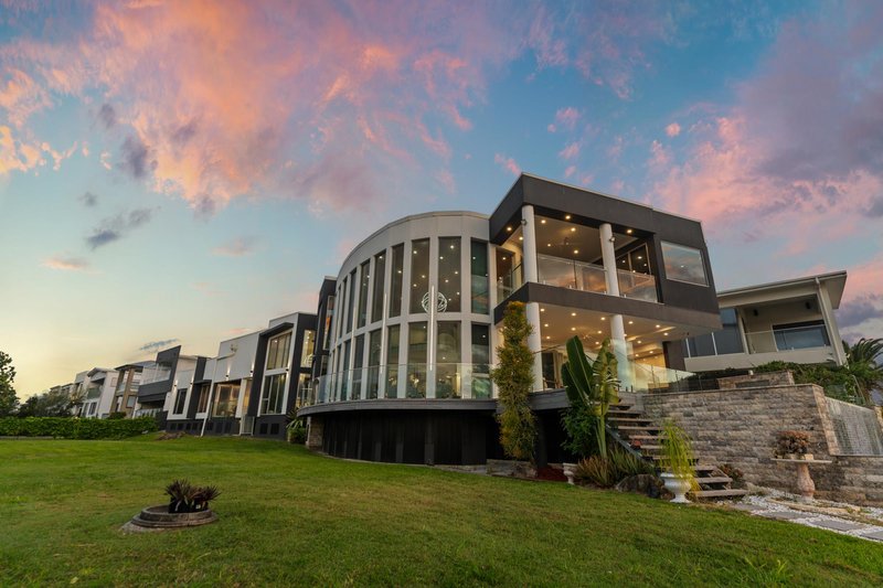 Photo - 113 River Links Boulevard, Helensvale QLD 4212 - Image 5