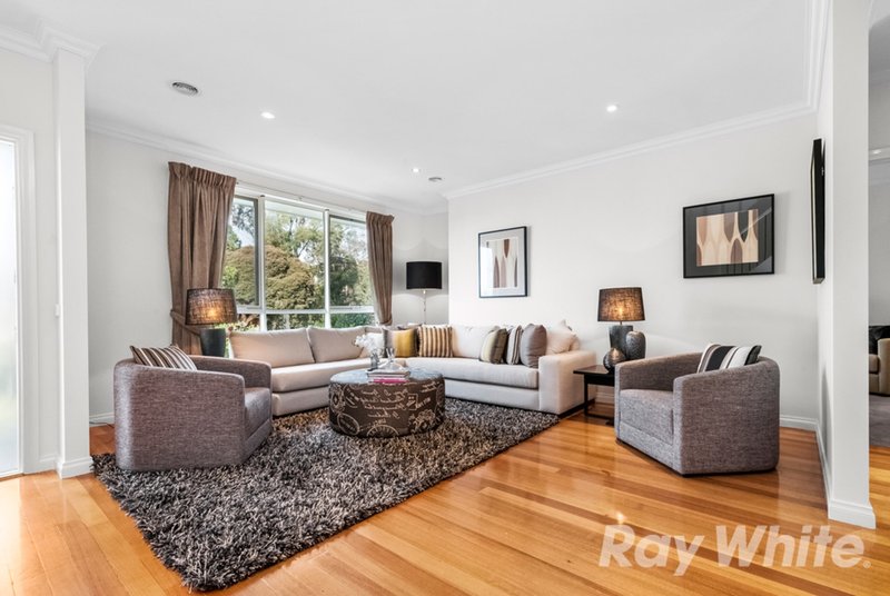 Photo - 1/13 Rolls Court, Glen Waverley VIC 3150 - Image 2