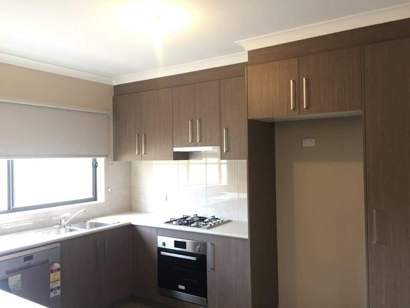 Photo - 1/13 Salisbury Street, Benalla VIC 3672 - Image 3