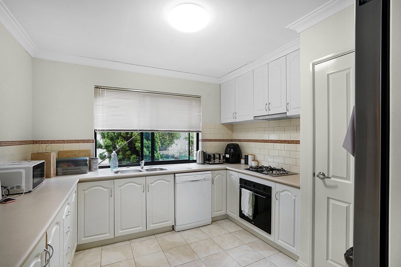 Photo - 1/13 Santarosa Way, Stirling WA 6021 - Image 8