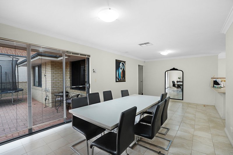 Photo - 1/13 Santarosa Way, Stirling WA 6021 - Image 13