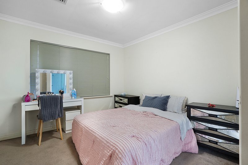 Photo - 1/13 Santarosa Way, Stirling WA 6021 - Image 15