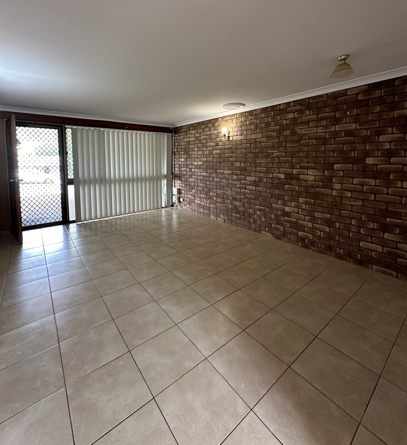 Photo - 1/13 Sapphire Court, Kearneys Spring QLD 4350 - Image 3