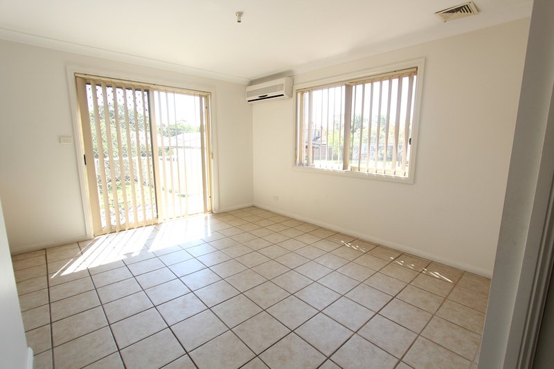 Photo - 1/13 Stanton Street, Liverpool NSW 2170 - Image 4