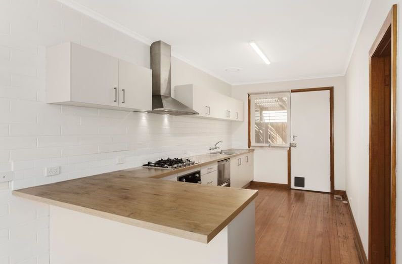 Photo - 1/13 Swindon Road, Hughesdale VIC 3166 - Image 1