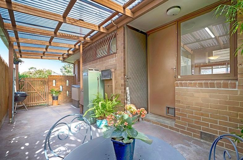 Photo - 1/13 Swindon Road, Hughesdale VIC 3166 - Image 7