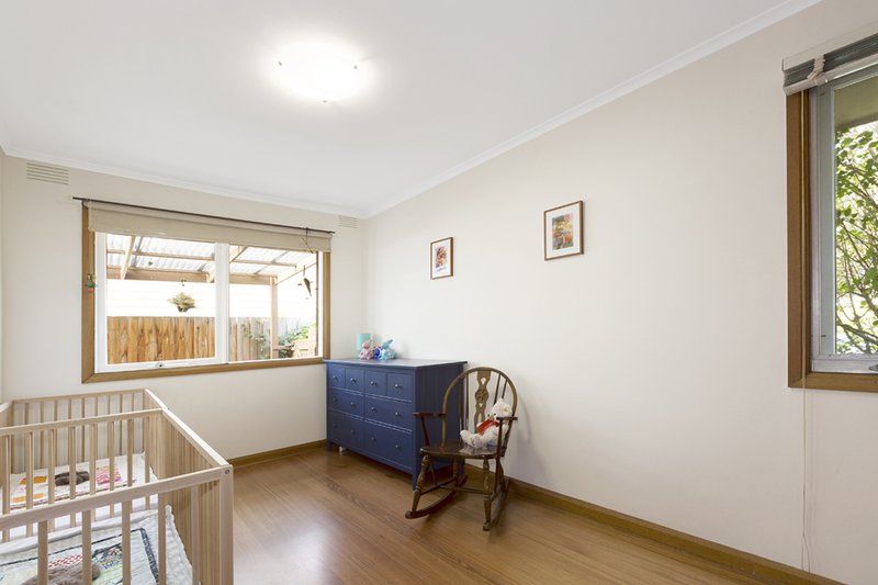 Photo - 1/13 Swindon Road, Hughesdale VIC 3166 - Image 5