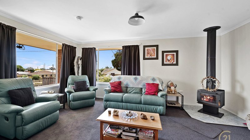 Photo - 113 Tarleton Street, East Devonport TAS 7310 - Image 4