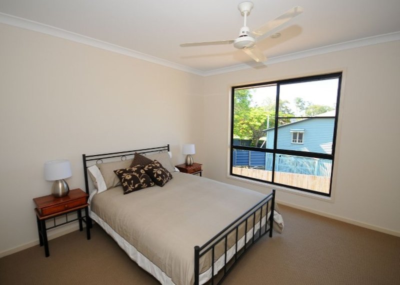 Photo - 1/13 Tavistock Street, Torquay QLD 4655 - Image 4