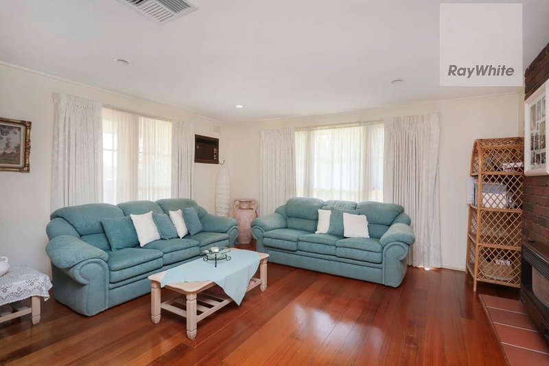 Photo - 113 Taylor Drive, Gladstone Park VIC 3043 - Image 6