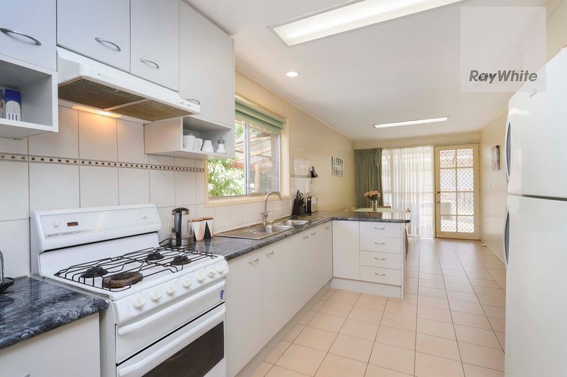 Photo - 113 Taylor Drive, Gladstone Park VIC 3043 - Image 9