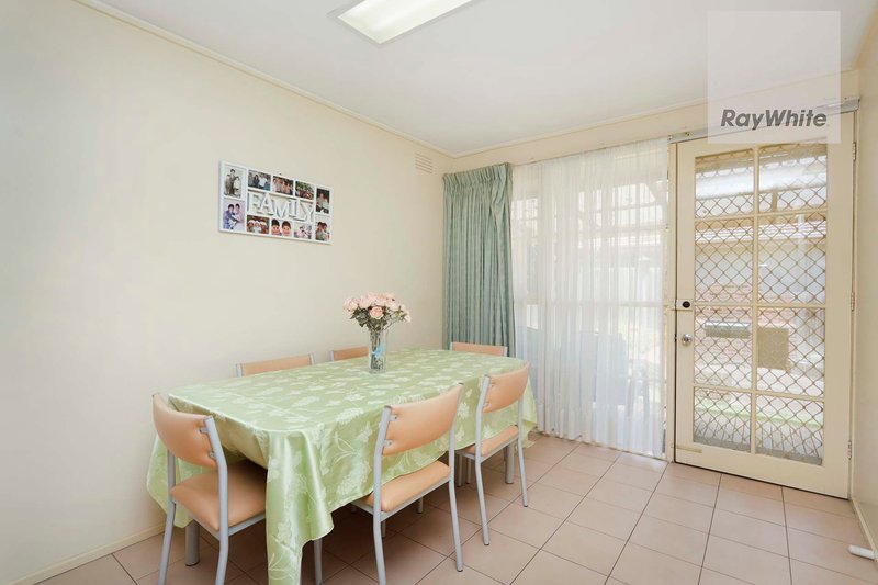 Photo - 113 Taylor Drive, Gladstone Park VIC 3043 - Image 11