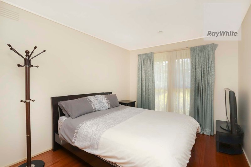 Photo - 113 Taylor Drive, Gladstone Park VIC 3043 - Image 12