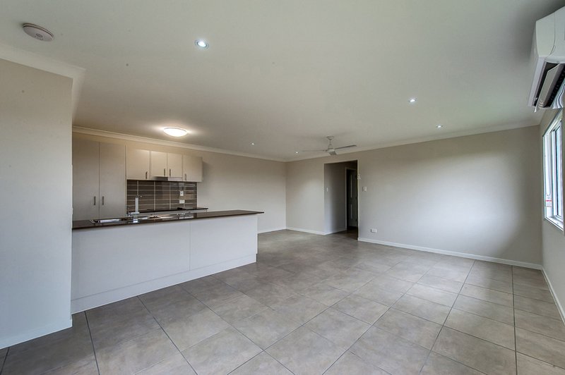 Photo - 1/13 Tombay Court, Crestmead QLD 4132 - Image 6