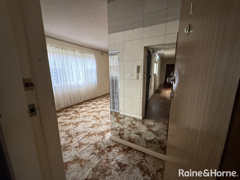 Photo - 1/13 Torpy Street, Orange NSW 2800 - Image 4