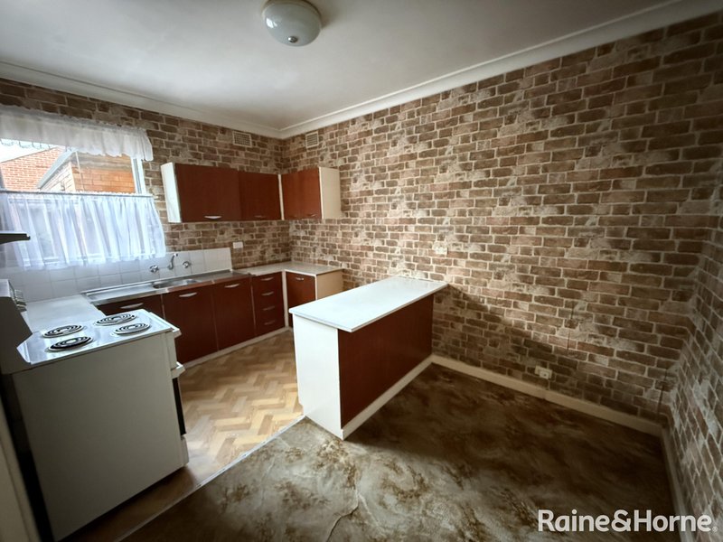 Photo - 1/13 Torpy Street, Orange NSW 2800 - Image 7
